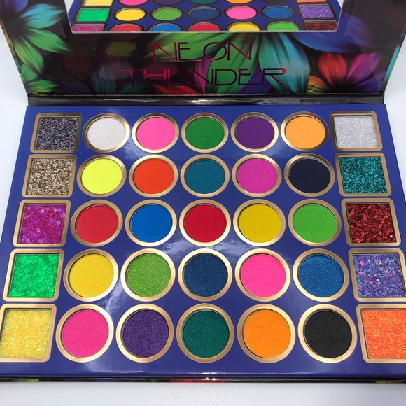 Neon Thunder Eyeshadow Palette - Picture 3 of 6